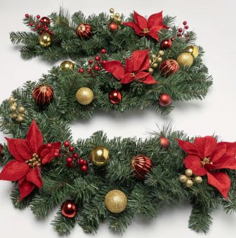 Ghirlanda Artificiala ,cu flori ,muguri ,globuri si fundite . 5 ,4 metri 