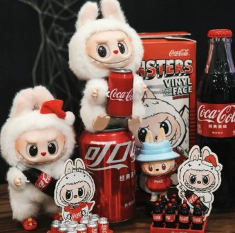 Labubu Coca cola mystery box .18 cm 
